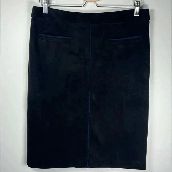 J. McLaughlin “Sonya” Black Skirt Navy Trim Faux Suede Mid Length Women’s Size 8 - Picture 3 of 11